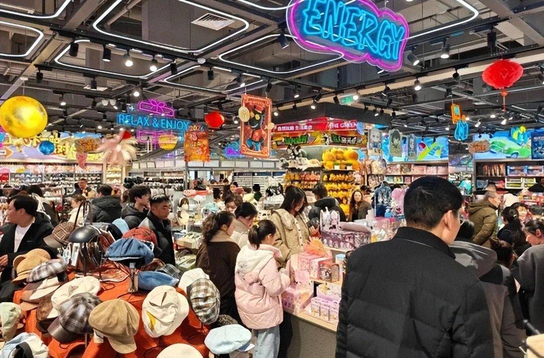 年货起势小包装预制菜走红即时零售与健康低度酒出圈PG麻将胡了试玩平台九天长假商场安静人更会买理性(图7)